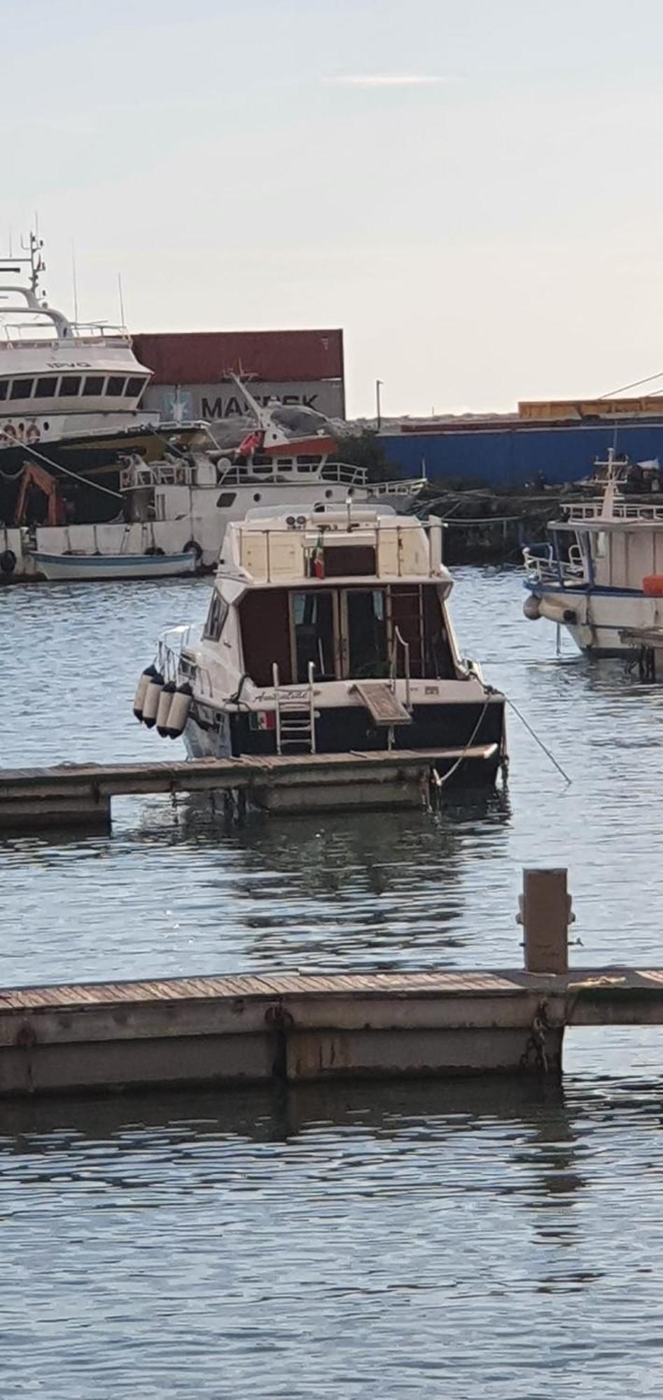 Hotel Salerno Yacht Pokoj fotografie
